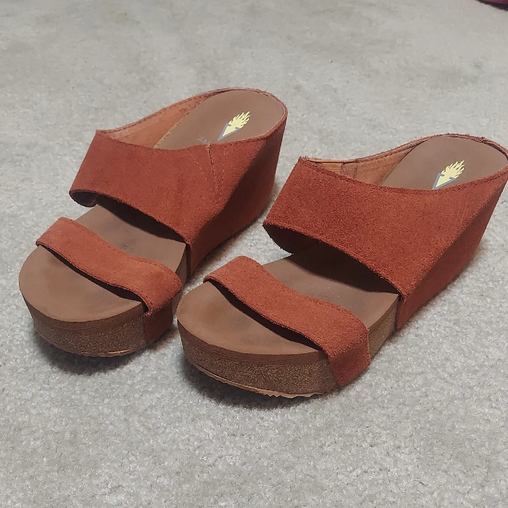 Volatile Evita Whiskey Cognac Leather Double-Strap Espadrille Wedge Sandals Sz 8